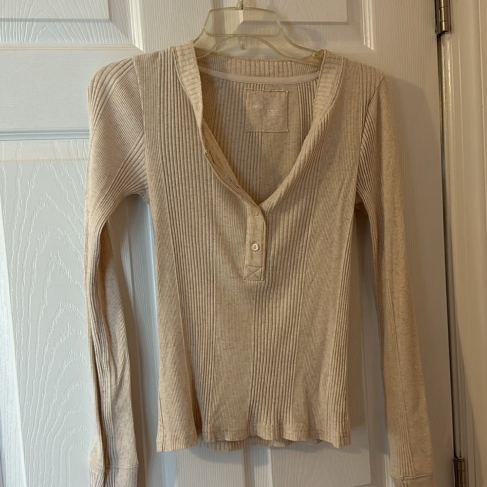 *Aerie* Long Sleeved Shirt